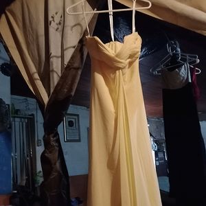 David's bridal yellow 🟡